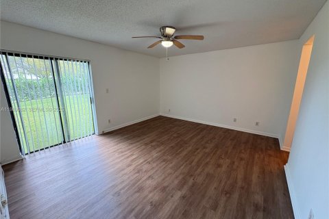 Copropriété à vendre à Coral Springs, Floride: 3 chambres, 115.66 m2 № 2052036 - photo 14