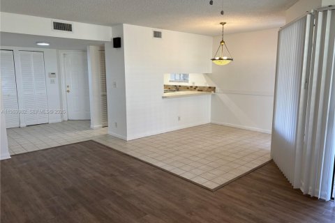 Copropriété à vendre à Coral Springs, Floride: 3 chambres, 115.66 m2 № 2052036 - photo 6