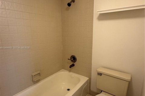 Copropriété à vendre à Coral Springs, Floride: 3 chambres, 115.66 m2 № 2052036 - photo 10