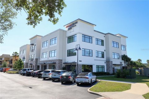Commercial property in Orlando, Florida 92.34 sq.m. № 2147686