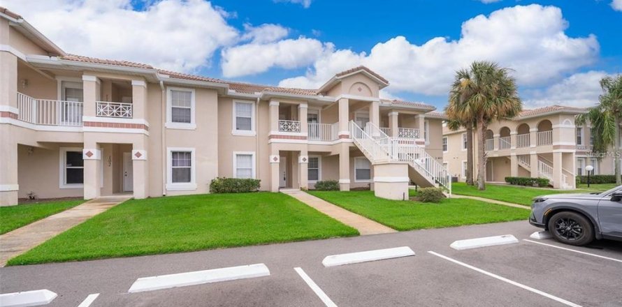 Condominio en Orlando, Florida, 2 dormitorios  № 2156931