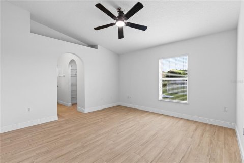 House in Haines City, Florida 3 bedrooms, 153.66 sq.m. № 1898733 - photo 17