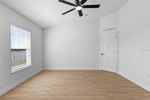 House in Haines City, Florida 3 bedrooms, 153.66 sq.m. № 1898733 - photo 18