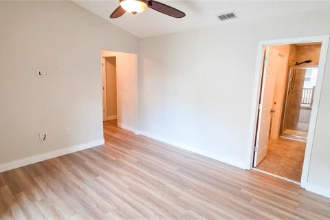Townhouse in Winter Springs, Florida 3 bedrooms, 133.31 sq.m. № 1905700 - photo 10
