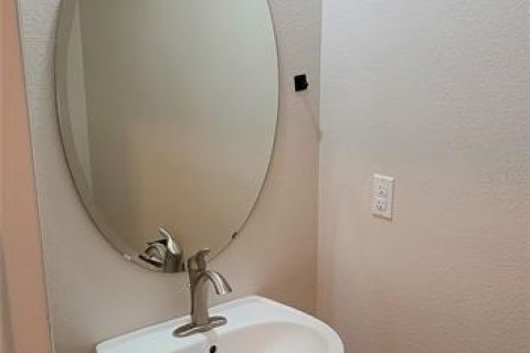 Townhouse in Winter Springs, Florida 3 bedrooms, 133.31 sq.m. № 1905700 - photo 19