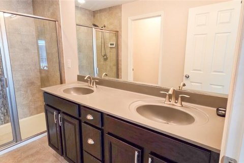Townhouse in Winter Springs, Florida 3 bedrooms, 133.31 sq.m. № 1905700 - photo 12