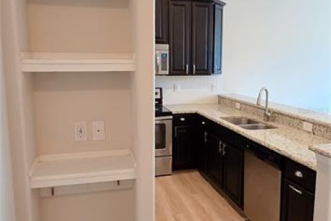 Townhouse in Winter Springs, Florida 3 bedrooms, 133.31 sq.m. № 1905700 - photo 6