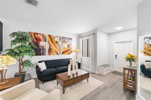 Touwnhouse à vendre à Miami, Floride: 3 chambres, 158.31 m2 № 1642405 - photo 6