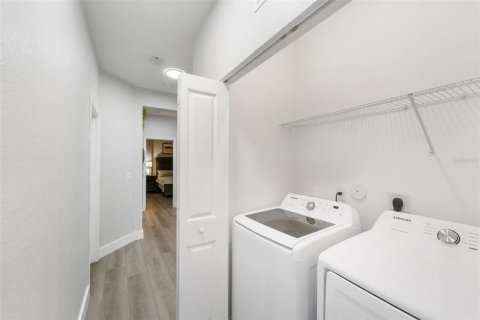 Touwnhouse à vendre à Miami, Floride: 3 chambres, 158.31 m2 № 1642405 - photo 20