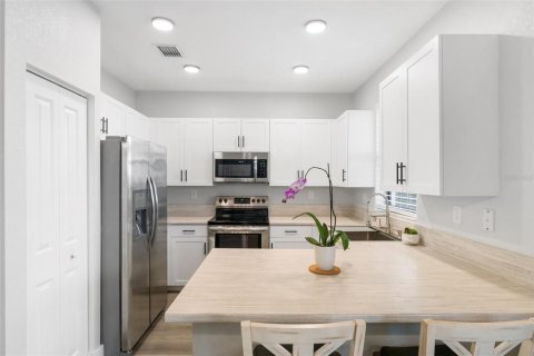 Touwnhouse à vendre à Miami, Floride: 3 chambres, 158.31 m2 № 1642405 - photo 10
