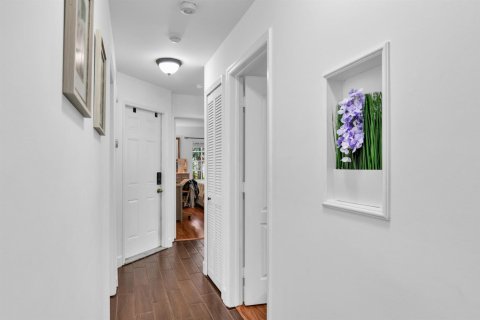 Casa en venta en Pembroke Pines, Florida, 4 dormitorios, 140.28 m2 № 2245918 - foto 13