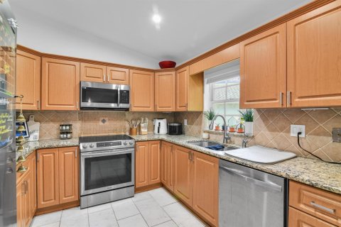 Casa en venta en Pembroke Pines, Florida, 4 dormitorios, 140.28 m2 № 2245918 - foto 6
