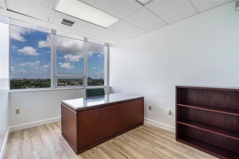 Immobilier commercial à vendre à Fort Lauderdale, Floride № 2008116 - photo 14