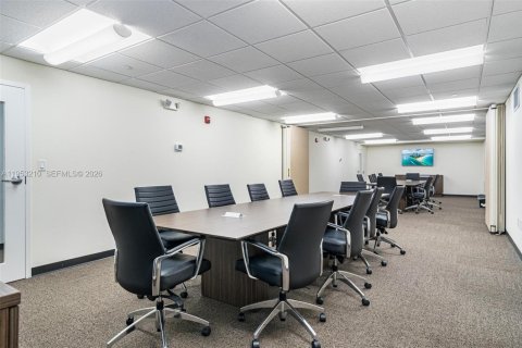 Immobilier commercial à vendre à Fort Lauderdale, Floride № 2008116 - photo 29