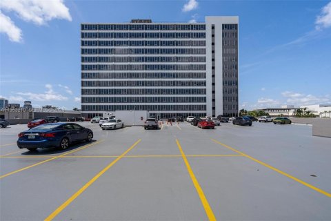 Immobilier commercial à vendre à Fort Lauderdale, Floride № 2008116 - photo 21