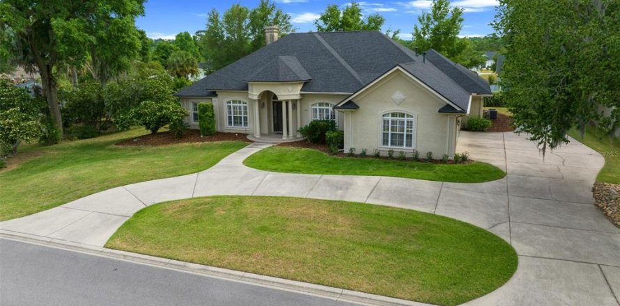 Casa en Ocala, Florida 4 dormitorios, 299.8 m2 № 1650395