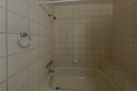 Casa en alquiler en Kissimmee, Florida, 3 dormitorios, 142.88 m2 № 1907168 - foto 14