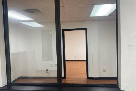 Propiedad comercial en alquiler en Gainesville, Florida, 148.64 m2 № 1288309 - foto 3