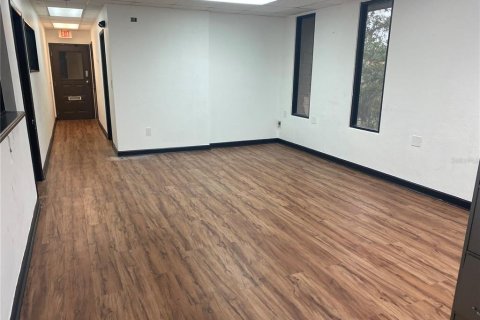 Propiedad comercial en alquiler en Gainesville, Florida, 148.64 m2 № 1288309 - foto 1