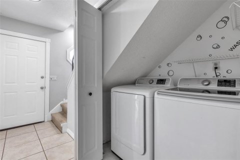 Touwnhouse à vendre à Orlando, Floride: 2 chambres, 119.47 m2 № 2321748 - photo 18