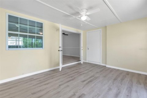 Touwnhouse à vendre à Orlando, Floride: 2 chambres, 119.47 m2 № 2321748 - photo 15