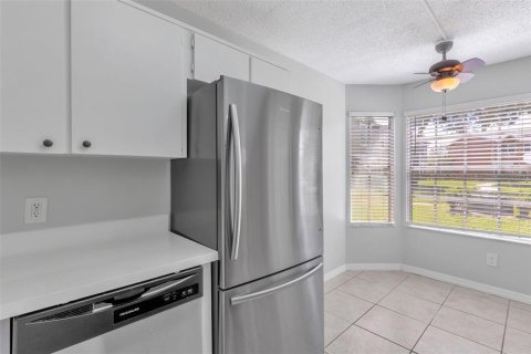 Touwnhouse à vendre à Orlando, Floride: 2 chambres, 119.47 m2 № 2321748 - photo 6