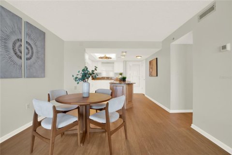 Condo in Dunedin, Florida, 2 bedrooms  № 1643333 - photo 22