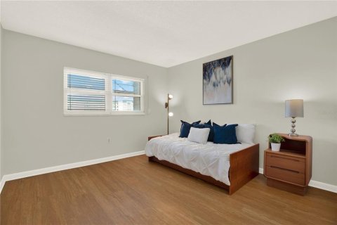 Condo in Dunedin, Florida, 2 bedrooms  № 1643333 - photo 29