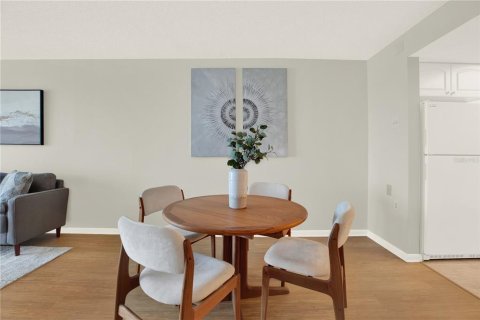 Condo in Dunedin, Florida, 2 bedrooms  № 1643333 - photo 21