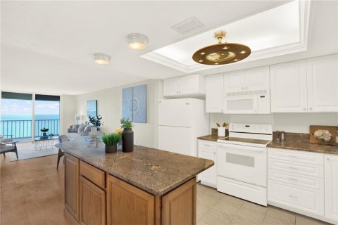 Condo in Dunedin, Florida, 2 bedrooms  № 1643333 - photo 18