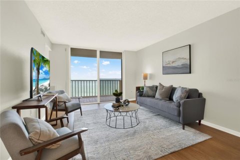 Condo in Dunedin, Florida, 2 bedrooms  № 1643333 - photo 11