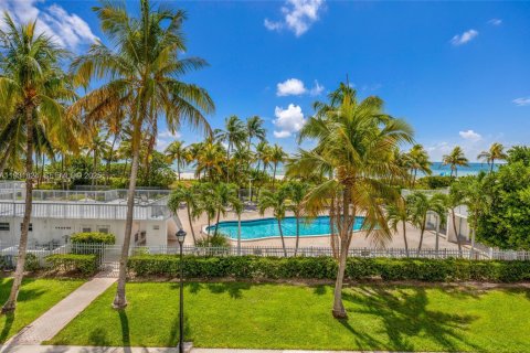 Condominio en venta en Miami Beach, Florida, 2 dormitorios, 104.24 m2 № 2034950 - foto 28