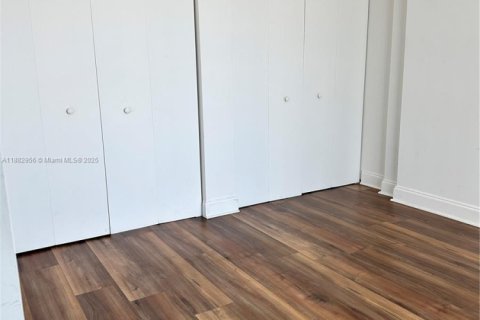 Apartamento en alquiler en Miami, Florida, 59.36 m2 № 1978163 - foto 8