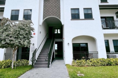 Townhouse in Miami, Florida 3 bedrooms, 138.05 sq.m. № 1888888 - photo 20