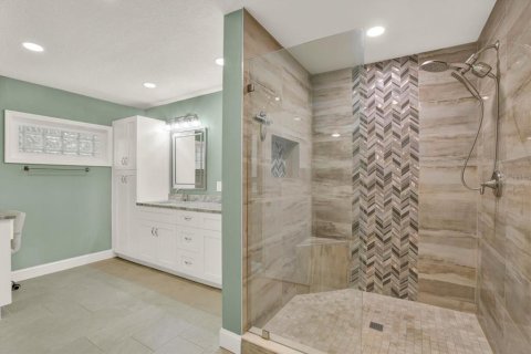 Casa en venta en Weeki Wachee, Florida, 4 dormitorios, 281.87 m2 № 2226132 - foto 29