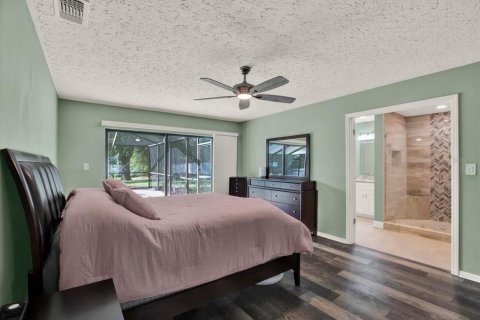 Casa en venta en Weeki Wachee, Florida, 4 dormitorios, 281.87 m2 № 2226132 - foto 25