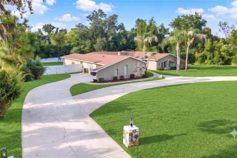 Casa en venta en Weeki Wachee, Florida, 4 dormitorios, 281.87 m2 № 2226132 - foto 6