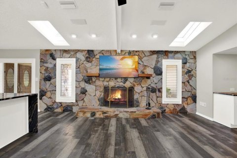 Casa en venta en Weeki Wachee, Florida, 4 dormitorios, 281.87 m2 № 2226132 - foto 19