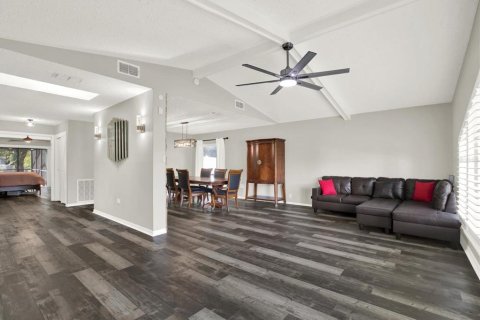 Casa en venta en Weeki Wachee, Florida, 4 dormitorios, 281.87 m2 № 2226132 - foto 8
