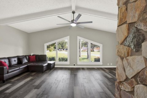 Casa en venta en Weeki Wachee, Florida, 4 dormitorios, 281.87 m2 № 2226132 - foto 9