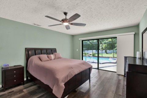 Casa en venta en Weeki Wachee, Florida, 4 dormitorios, 281.87 m2 № 2226132 - foto 27