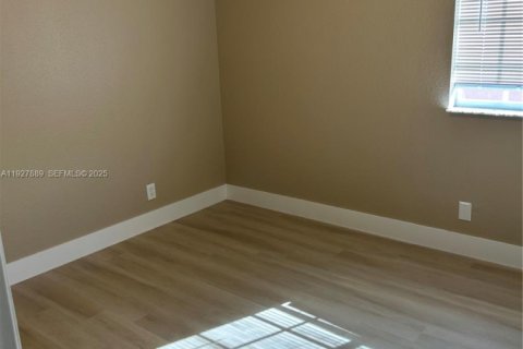 Townhouse in Sunrise, Florida 4 bedrooms, 171.68 sq.m. № 1993500 - photo 14