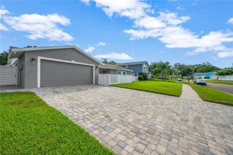 Casa en venta en Valrico, Florida, 4 dormitorios, 181.9 m2 № 1887089 - foto 5