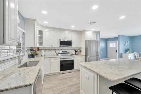 House in Valrico, Florida 4 bedrooms, 181.9 sq.m. № 1887089 - photo 28