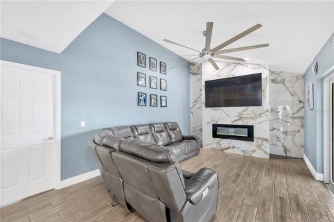 Casa en venta en Valrico, Florida, 4 dormitorios, 181.9 m2 № 1887089 - foto 24