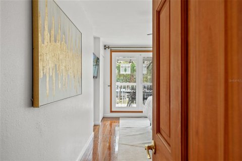 House in Tampa, Florida 3 bedrooms, 156.08 sq.m. № 2200264 - photo 25