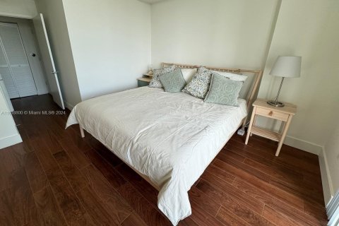 Condo in Miami, Florida, 1 bedroom  № 1859335 - photo 7