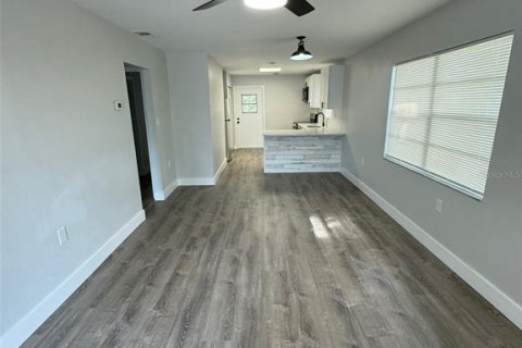 Commercial property in Lakeland, Florida 4 bedrooms, 180.6 sq.m. № 1769342 - photo 21