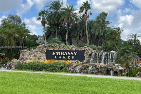 House in Cooper City, Florida 3 bedrooms, 145.58 sq.m. № 2248829