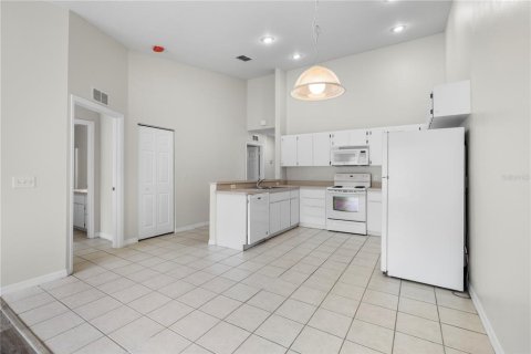 Adosado en alquiler en Dade City, Florida, 3 dormitorios, 112.6 m2 № 2284362 - foto 12